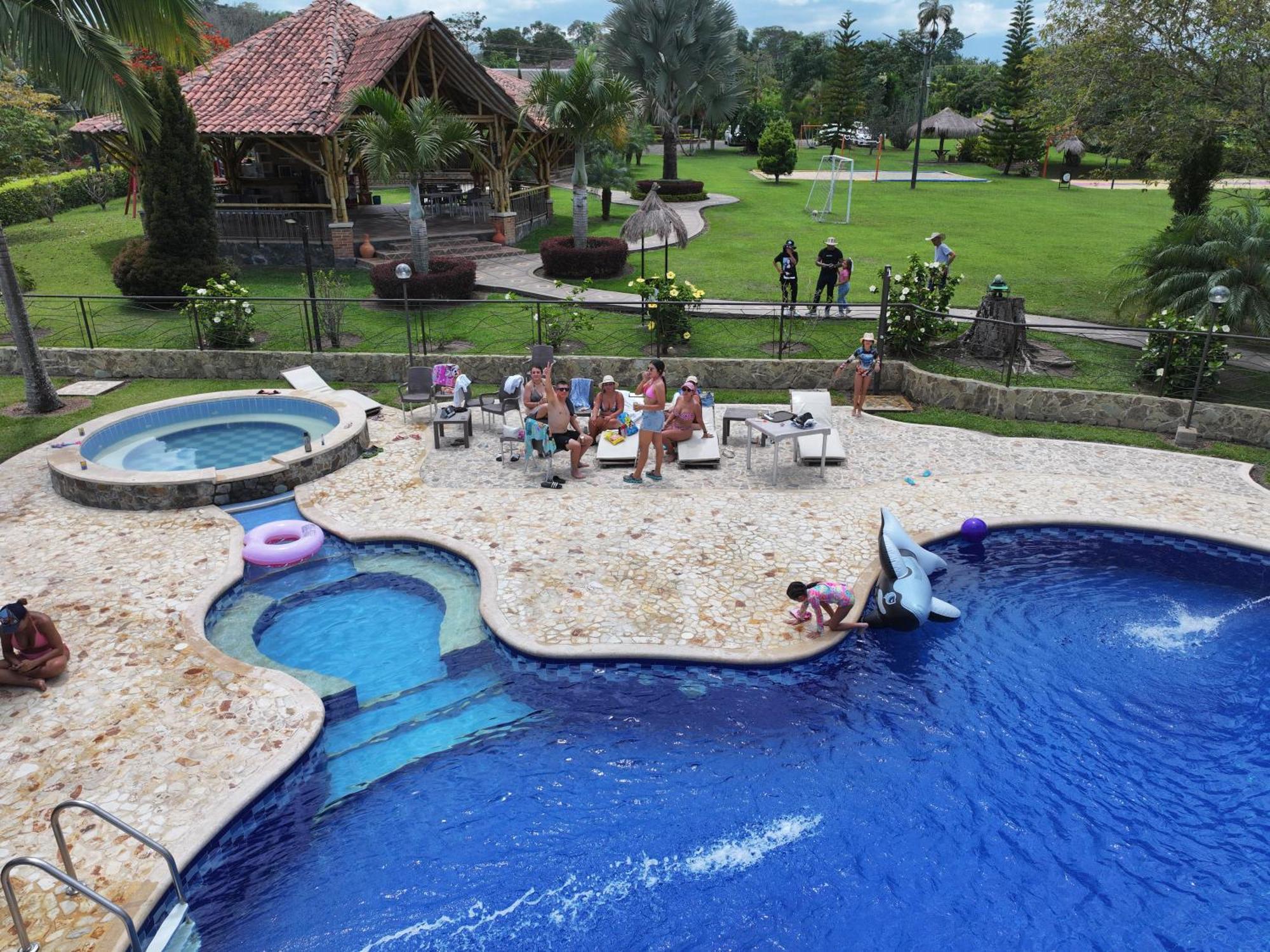 La Victoria Hotel Campestre Quimbaya Exteriör bild